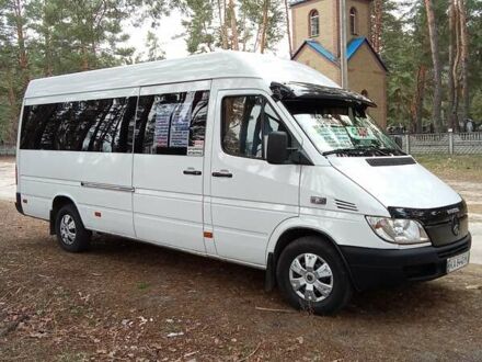 Белый Мерседес Sprinter, объемом двигателя 2.69 л и пробегом 284 тыс. км за 14600 $, фото 1 на Automoto.ua