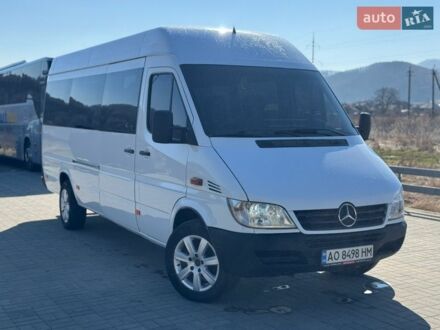 Белый Мерседес Sprinter, объемом двигателя 0 л и пробегом 300 тыс. км за 6450 $, фото 1 на Automoto.ua