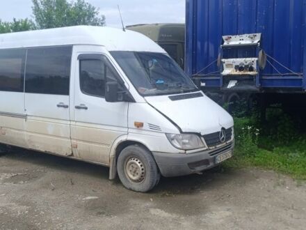 Білий Мерседес Sprinter, об'ємом двигуна 2.1 л та пробігом 700 тис. км за 3728 $, фото 1 на Automoto.ua