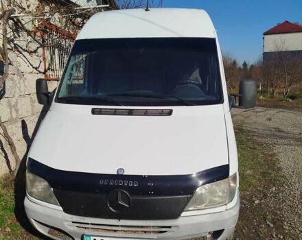 Белый Мерседес Sprinter, объемом двигателя 2.15 л и пробегом 700 тыс. км за 5200 $, фото 1 на Automoto.ua