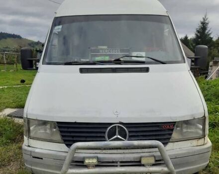 Білий Мерседес Sprinter, об'ємом двигуна 2.3 л та пробігом 300 тис. км за 3200 $, фото 1 на Automoto.ua