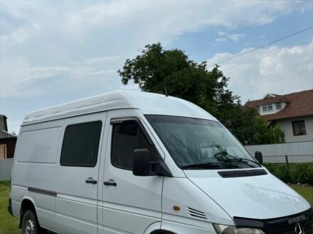 Белый Мерседес Sprinter, объемом двигателя 2 л и пробегом 720 тыс. км за 8200 $, фото 1 на Automoto.ua