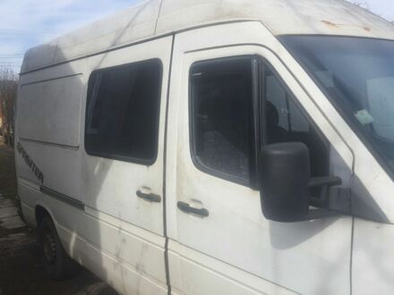 Белый Мерседес Sprinter, объемом двигателя 2.9 л и пробегом 650 тыс. км за 3100 $, фото 1 на Automoto.ua