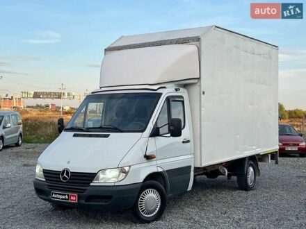 Белый Мерседес Sprinter, объемом двигателя 2.2 л и пробегом 337 тыс. км за 11990 $, фото 1 на Automoto.ua