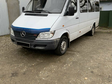 Мерседес Sprinter 2000 в Черновцах на Automoto.ua Белый Мерседес Sprinter, объемом двигателя 2.15 л и пробегом 357 тыс. км за 9900 $, фото 1 на Automoto.ua