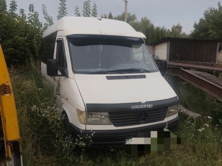 Білий Мерседес Sprinter, об'ємом двигуна 0 л та пробігом 1000 тис. км за 3106 $, фото 1 на Automoto.ua
