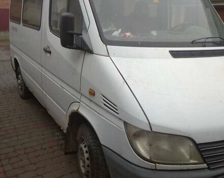 Білий Мерседес Sprinter, об'ємом двигуна 2.2 л та пробігом 350 тис. км за 4500 $, фото 1 на Automoto.ua