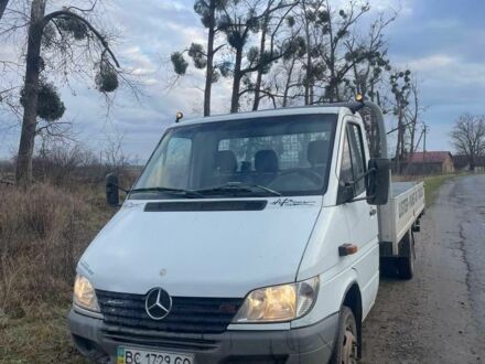 Белый Мерседес Sprinter, объемом двигателя 2.1 л и пробегом 415 тыс. км за 9300 $, фото 1 на Automoto.ua