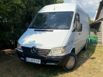 Белый Мерседес Sprinter, объемом двигателя 2.15 л и пробегом 550 тыс. км за 6000 $, фото 1 на Automoto.ua