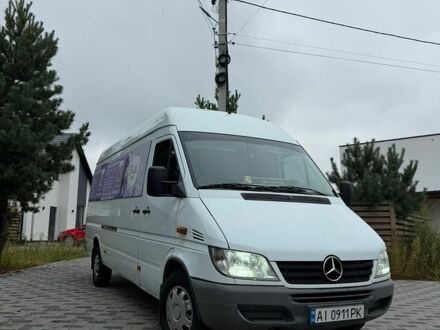 Белый Мерседес Sprinter, объемом двигателя 2.15 л и пробегом 912 тыс. км за 8700 $, фото 1 на Automoto.ua