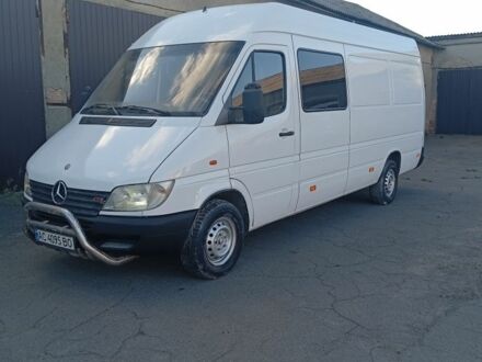 Білий Мерседес Sprinter, об'ємом двигуна 2.1 л та пробігом 700 тис. км за 8500 $, фото 1 на Automoto.ua