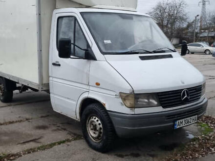 Білий Мерседес Sprinter, об'ємом двигуна 2.3 л та пробігом 374 тис. км за 5500 $, фото 1 на Automoto.ua
