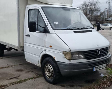 Белый Мерседес Sprinter, объемом двигателя 2.3 л и пробегом 374 тыс. км за 5500 $, фото 1 на Automoto.ua