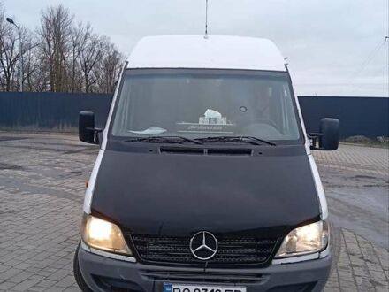 Білий Мерседес Sprinter, об'ємом двигуна 2.2 л та пробігом 500 тис. км за 4800 $, фото 1 на Automoto.ua
