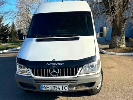 Белый Мерседес Sprinter, объемом двигателя 2.2 л и пробегом 350 тыс. км за 10000 $, фото 1 на Automoto.ua