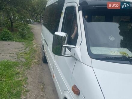 Белый Мерседес Sprinter, объемом двигателя 2.15 л и пробегом 430 тыс. км за 7500 $, фото 1 на Automoto.ua