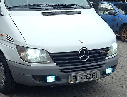 Мерседес Sprinter 2000 в Одессе на Automoto.ua Белый Мерседес Sprinter, объемом двигателя 2.2 л и пробегом 450 тыс. км за 3500 $, фото 1 на Automoto.ua