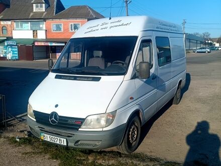 Белый Мерседес Sprinter, объемом двигателя 2.2 л и пробегом 330 тыс. км за 7500 $, фото 1 на Automoto.ua