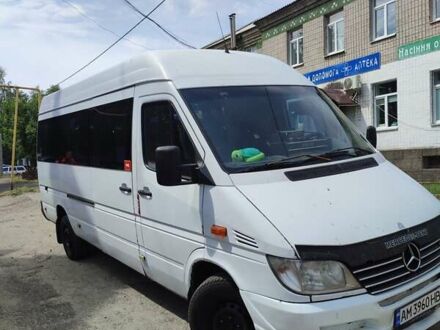 Мерседес Sprinter 2000 в Малине на Automoto.ua Белый Мерседес Sprinter, объемом двигателя 2.15 л и пробегом 500 тыс. км за 7500 $, фото 1 на Automoto.ua