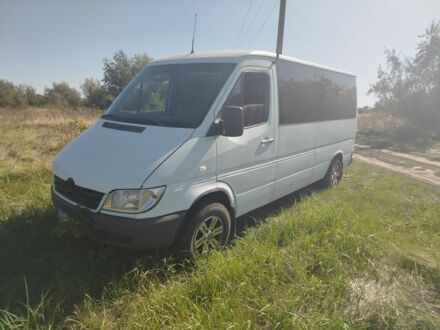 Белый Мерседес Sprinter, объемом двигателя 2.1 л и пробегом 350 тыс. км за 6800 $, фото 1 на Automoto.ua