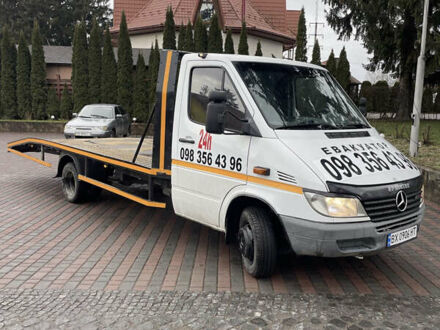 Белый Мерседес Sprinter, объемом двигателя 2.2 л и пробегом 350 тыс. км за 14999 $, фото 1 на Automoto.ua