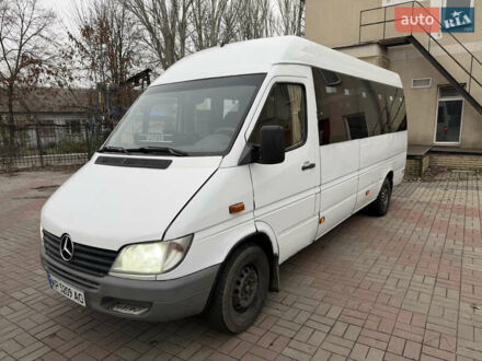 Белый Мерседес Sprinter, объемом двигателя 2.69 л и пробегом 100 тыс. км за 8000 $, фото 1 на Automoto.ua