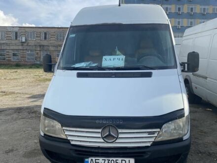 Белый Мерседес Sprinter, объемом двигателя 2.1 л и пробегом 300 тыс. км за 6500 $, фото 1 на Automoto.ua