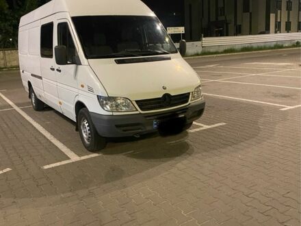 Белый Мерседес Sprinter, объемом двигателя 2.1 л и пробегом 500 тыс. км за 15000 $, фото 1 на Automoto.ua