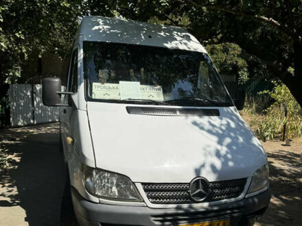 Мерседес Sprinter 2001 в Николаеве на Automoto.ua Белый Мерседес Sprinter, объемом двигателя 2.2 л и пробегом 819 тыс. км за 5300 $, фото 1 на Automoto.ua