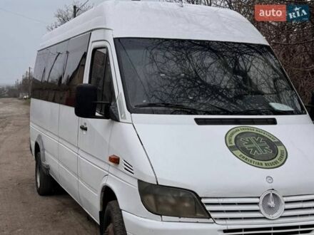 Белый Мерседес Sprinter, объемом двигателя 2.9 л и пробегом 600 тыс. км за 5000 $, фото 1 на Automoto.ua