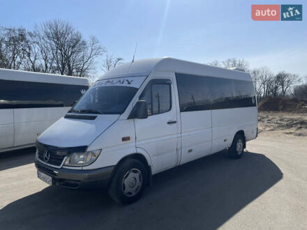 Белый Мерседес Sprinter, объемом двигателя 2.69 л и пробегом 224 тыс. км за 10700 $, фото 1 на Automoto.ua