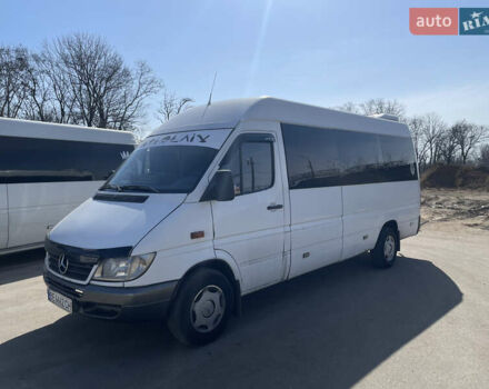 Белый Мерседес Sprinter, объемом двигателя 2.69 л и пробегом 224 тыс. км за 10700 $, фото 1 на Automoto.ua