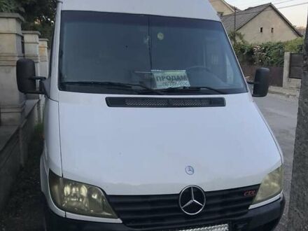 Мерседес Sprinter 2001 у Хусте на Automoto.ua Білий Мерседес Sprinter, об'ємом двигуна 2.2 л та пробігом 640 тис. км за 5300 $, фото 1 на Automoto.ua