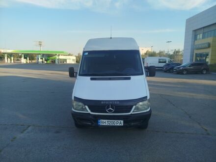Белый Мерседес Sprinter, объемом двигателя 2.7 л и пробегом 400 тыс. км за 8984 $, фото 1 на Automoto.ua