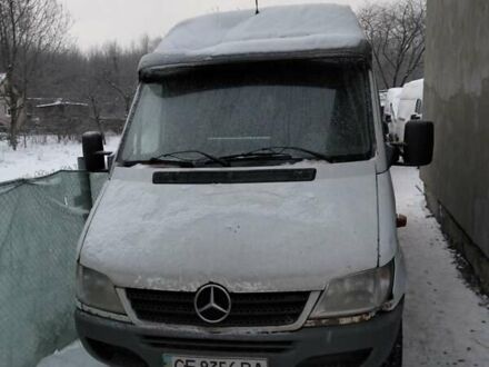 Белый Мерседес Sprinter, объемом двигателя 2.2 л и пробегом 670 тыс. км за 3950 $, фото 1 на Automoto.ua