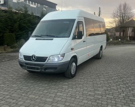 Белый Мерседес Sprinter, объемом двигателя 2.7 л и пробегом 700 тыс. км за 13800 $, фото 1 на Automoto.ua
