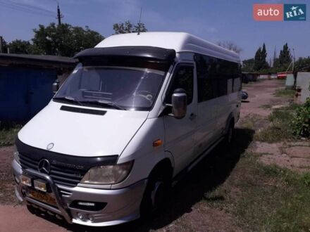 Белый Мерседес Sprinter, объемом двигателя 2.15 л и пробегом 113 тыс. км за 15000 $, фото 1 на Automoto.ua