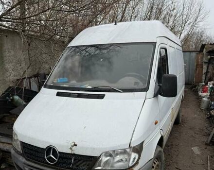 Белый Мерседес Sprinter, объемом двигателя 2.2 л и пробегом 780 тыс. км за 4000 $, фото 1 на Automoto.ua