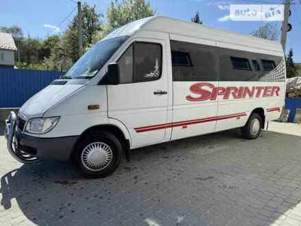 Белый Мерседес Sprinter, объемом двигателя 2.3 л и пробегом 400 тыс. км за 15300 $, фото 1 на Automoto.ua