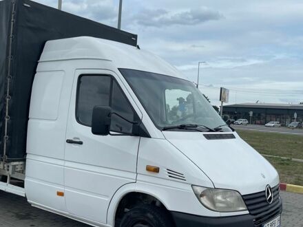 Белый Мерседес Sprinter, объемом двигателя 2.69 л и пробегом 480 тыс. км за 13500 $, фото 1 на Automoto.ua