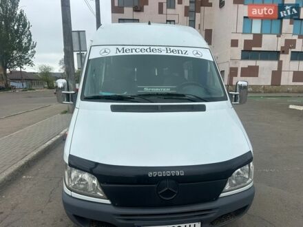 Білий Мерседес Sprinter, об'ємом двигуна 2.15 л та пробігом 300 тис. км за 4000 $, фото 1 на Automoto.ua