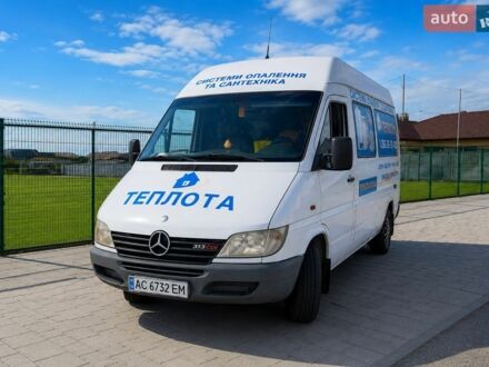 Белый Мерседес Sprinter, объемом двигателя 2.15 л и пробегом 453 тыс. км за 5950 $, фото 1 на Automoto.ua