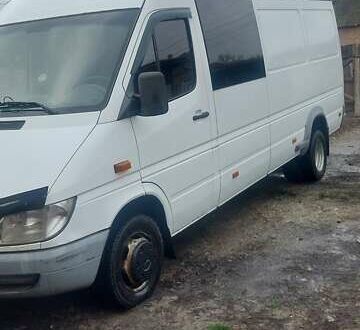 Белый Мерседес Sprinter, объемом двигателя 10.5 л и пробегом 756 тыс. км за 14200 $, фото 1 на Automoto.ua