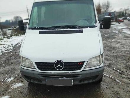 Мерседес Sprinter 2001 в Черновцах на Automoto.ua Белый Мерседес Sprinter, объемом двигателя 2.7 л и пробегом 365 тыс. км за 8700 $, фото 1 на Automoto.ua