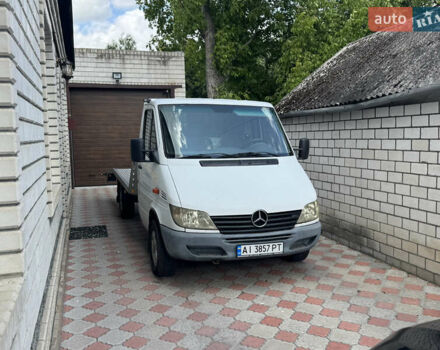 Белый Мерседес Sprinter, объемом двигателя 2.2 л и пробегом 300 тыс. км за 8900 $, фото 1 на Automoto.ua