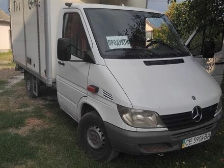 Білий Мерседес Sprinter, об'ємом двигуна 2.69 л та пробігом 700 тис. км за 12000 $, фото 1 на Automoto.ua