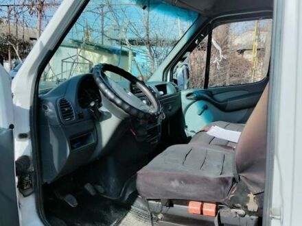 Белый Мерседес Sprinter, объемом двигателя 2.7 л и пробегом 800 тыс. км за 8700 $, фото 1 на Automoto.ua