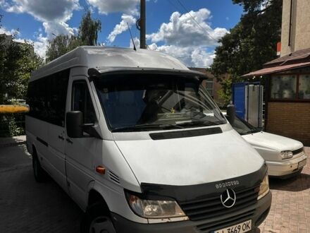 Білий Мерседес Sprinter, об'ємом двигуна 2.2 л та пробігом 625 тис. км за 9000 $, фото 1 на Automoto.ua