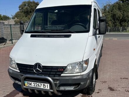 Білий Мерседес Sprinter, об'ємом двигуна 2.1 л та пробігом 425 тис. км за 5402 $, фото 1 на Automoto.ua
