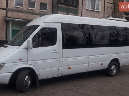 Белый Мерседес Sprinter, объемом двигателя 2.7 л и пробегом 850 тыс. км за 13000 $, фото 1 на Automoto.ua